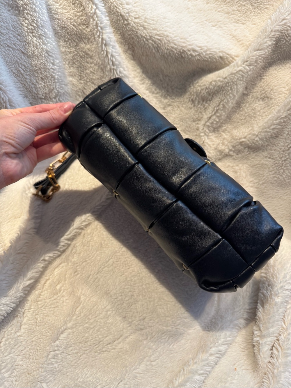 Pinko Black Quilted Leather Shoulder like new - Picture 6 of 9